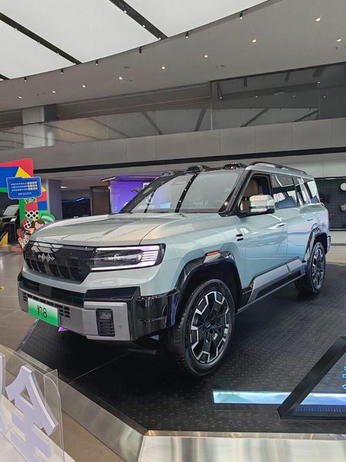 惠州164比亚迪方程豹硬派越野的爆款，英菲尼迪35周年与你共成长